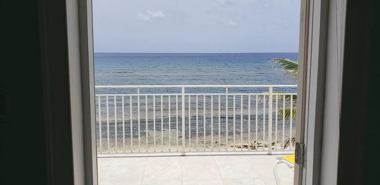 Ocean Paradise Brinkleys 4*,  Kajmany